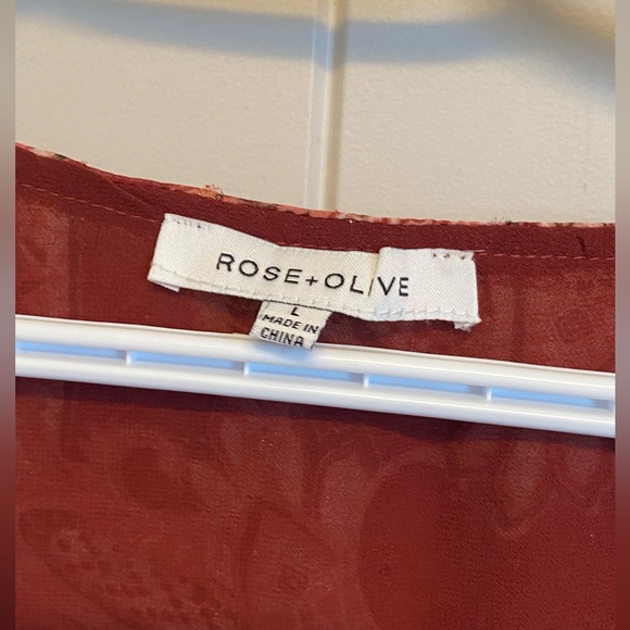 Rose & Olive Red Blouse Size L/Large - Picture 4 of 6